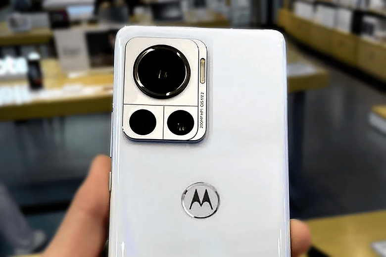 Самый ожидаемый смартфон Motorola со времён Droid? Motorola Edge 30 Ultra представят сразу после iPhone 14